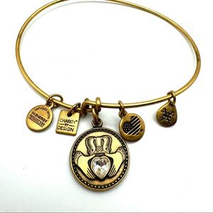 Alex And Ani Bracelet Gold Tone Claddagh Friendship Loyalty Charm 7 Inch Bangle
